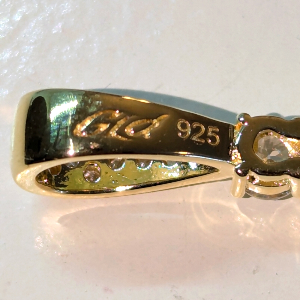 New Rhinestone Cross Pendant - Picture 10 of 10